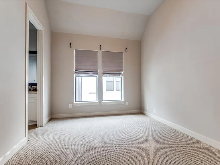 1709 Ashland St — Photo 39