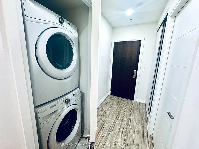 460 Adelaide St E #103 — Photo 12