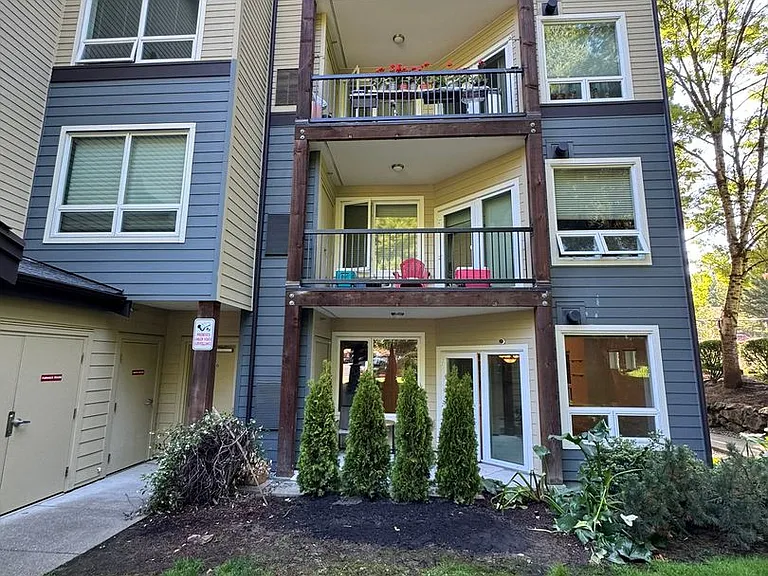 18707 SE Newport Way #111 — Photo 3