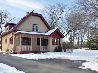 601 E Fairy Chasm Rd, Bayside, WI 53217