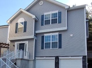 81 Sowers Dr, Hackettstown, NJ 07840