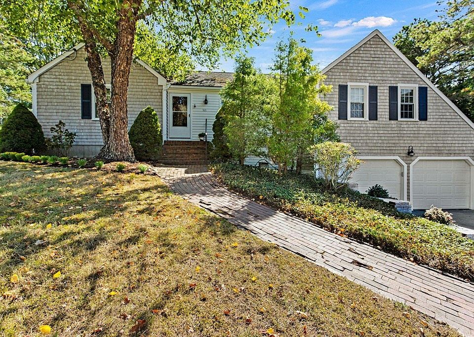 2nd image of 168 Wayside Rd