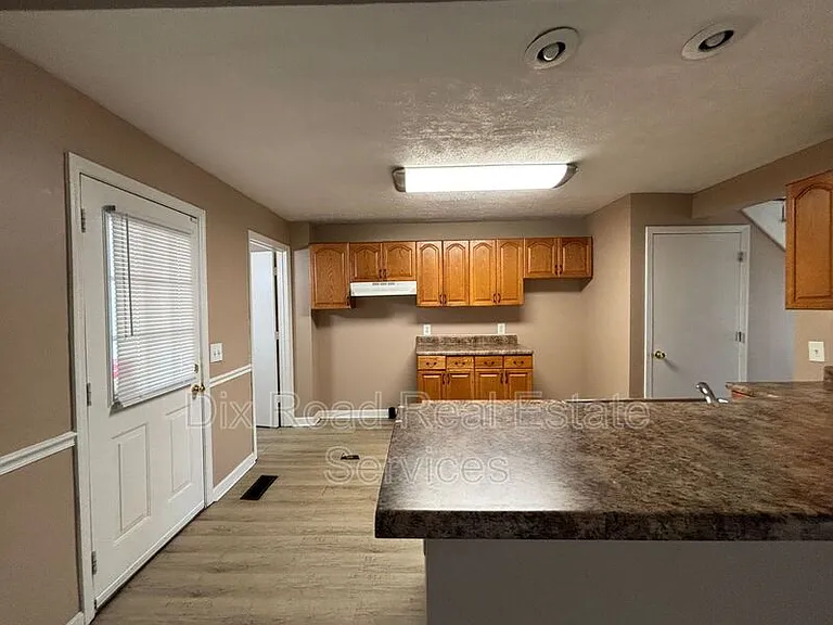 1903 Tytus Ave — Photo 9