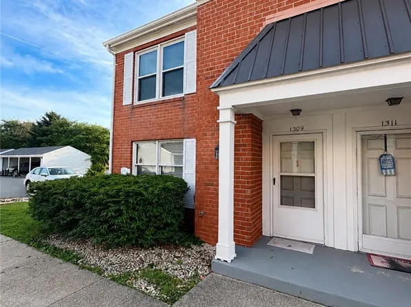 1309 Jackson Park Place, Seymour, IN 47274