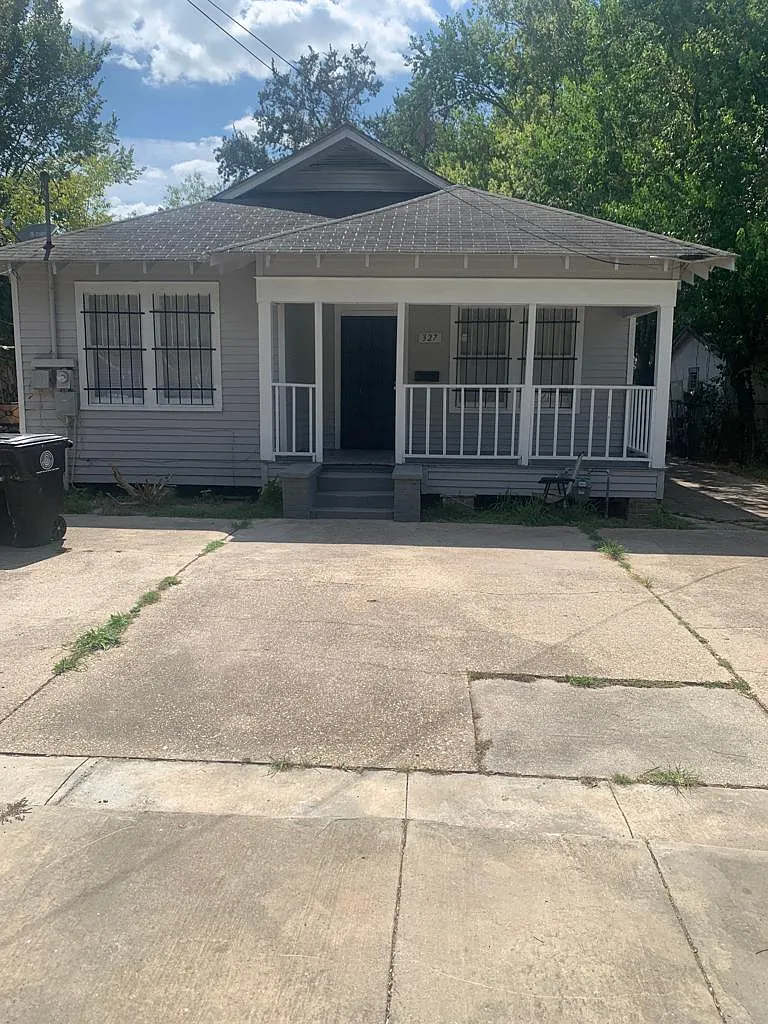 3 bed, 1081 sqft, $1,100 — Photo 1