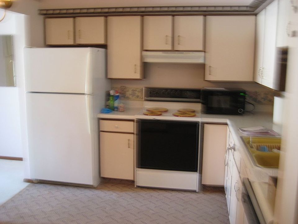 1st image of 4633 Woodland Ave Unit 2