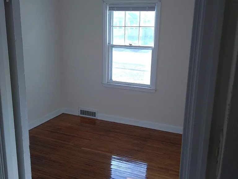 116 Howard Ave — Photo 4