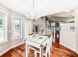 1405 Shawnee Rd SW, Calgary, AB T2Y2T1