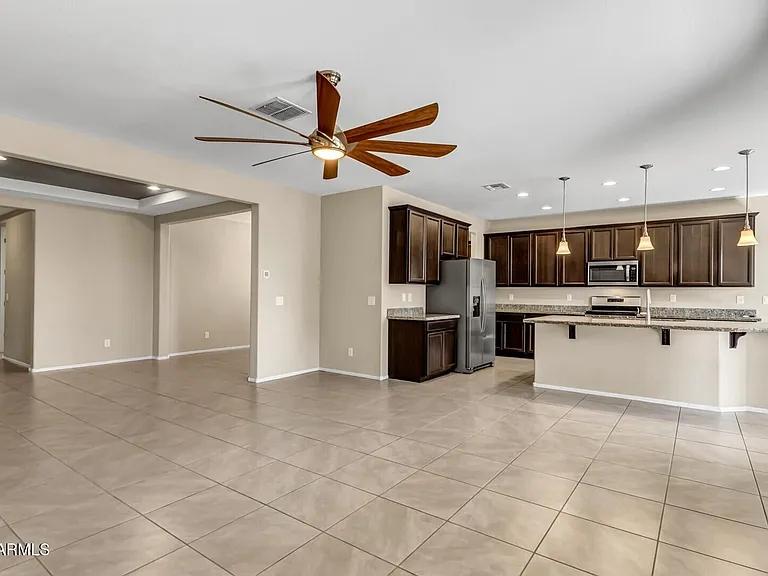 5429 W Lydia Ln — Photo 7