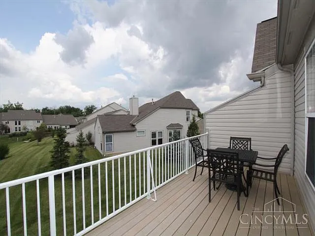 2 bed, 2.0 bath, 1943 sqft, $2,200 — Photo 3