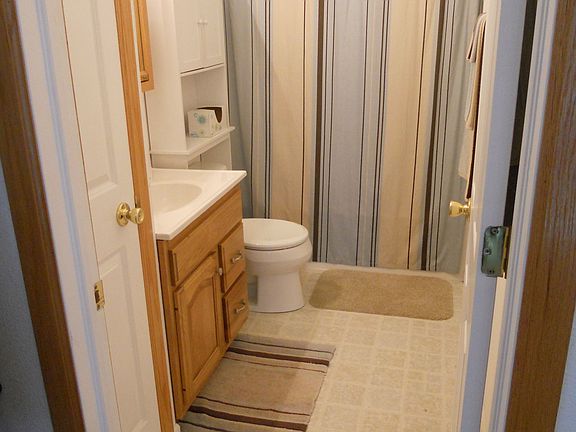 4th image of 111 Marie Ave