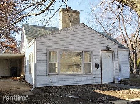 911 SW Plass Ave_Front Photo