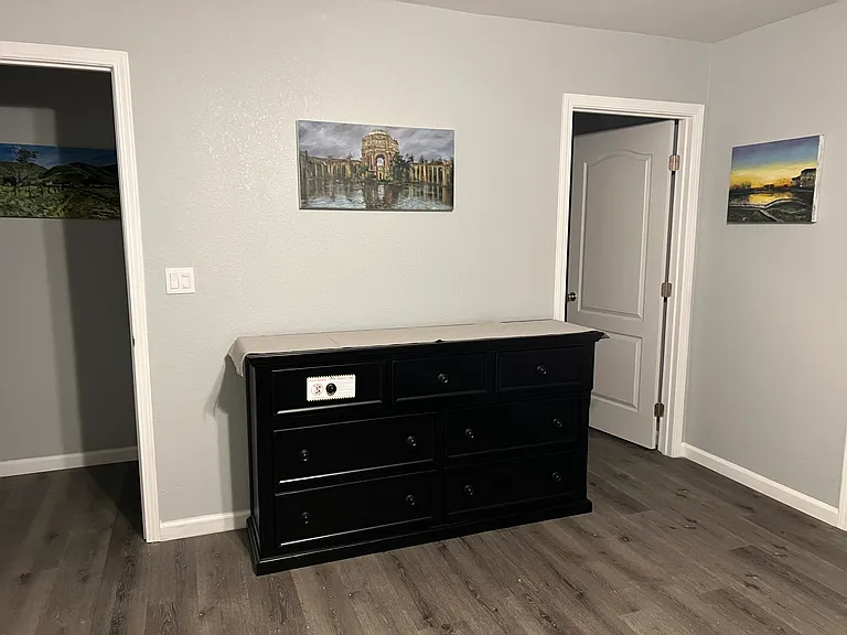 15885 Independence Ave — Photo 6