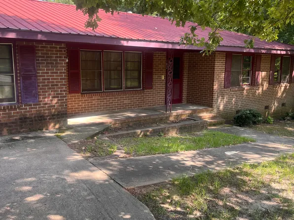 182 N Main St SW, Milledgeville, GA 31061