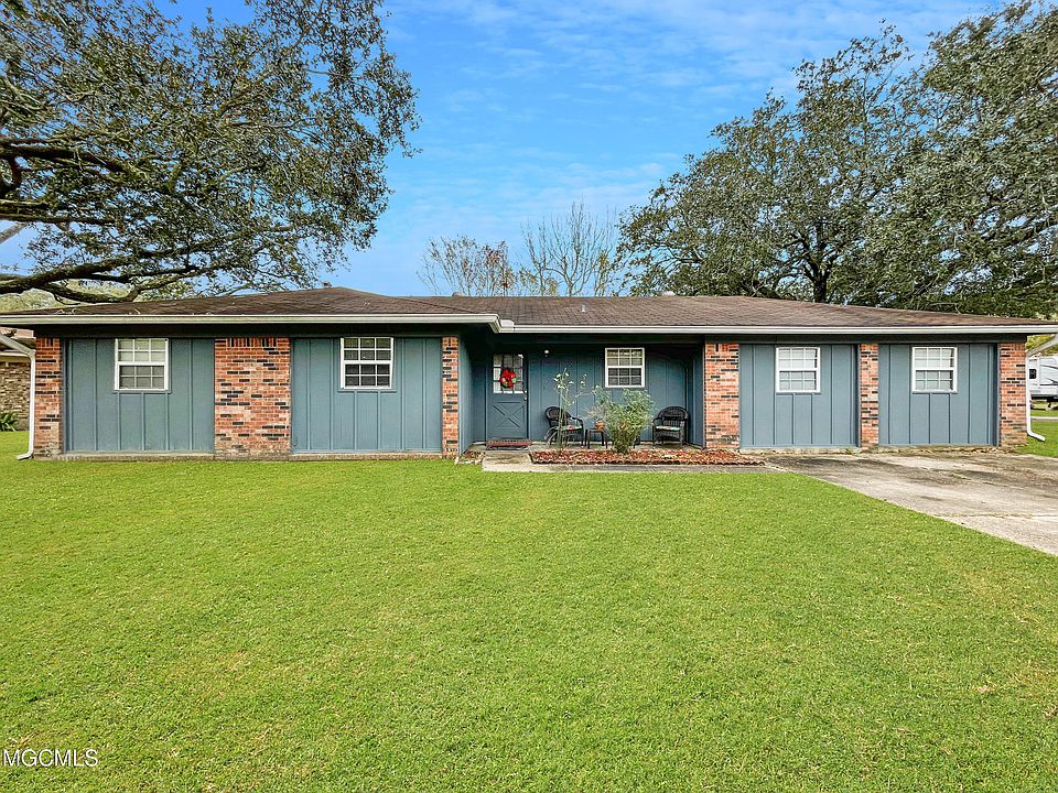 1st image of 5000 Cambridge Dr