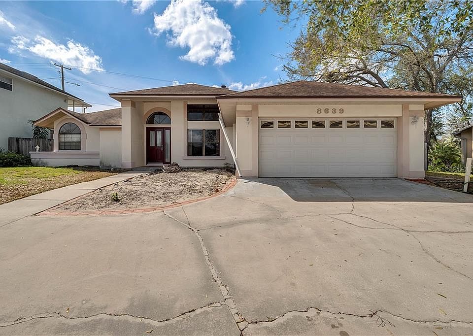 1st image of 8639 Shenna Ct