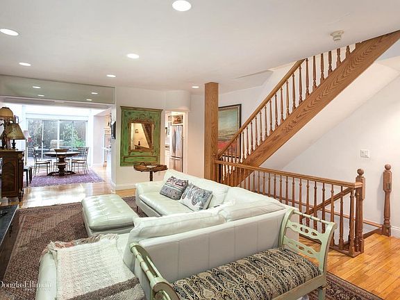 3rd image of 31 W 87th St APT 1