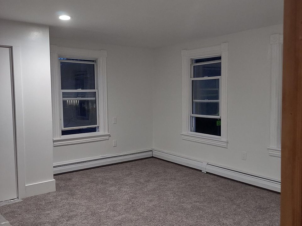 Large master bedroom 14x15