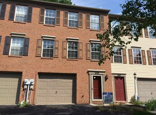 609 Rockwood Dr, Elizabethtown, PA 17022