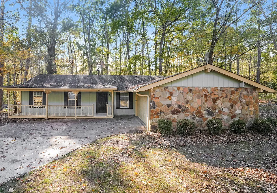 591 Stonehedge Dr