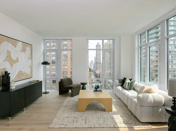 356 E 78th St, New York, NY