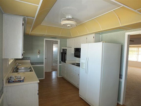 5th image of 1502 Danbury Dr
