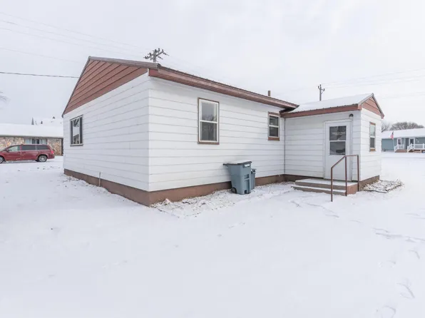 124 5th St E, Napoleon, ND 58561