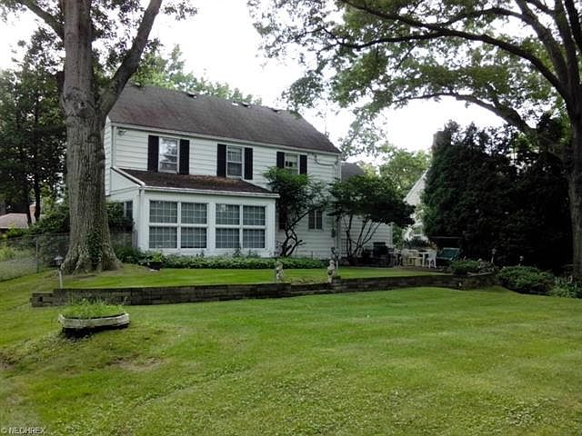 2nd image of 1318 Lennox Ave NE