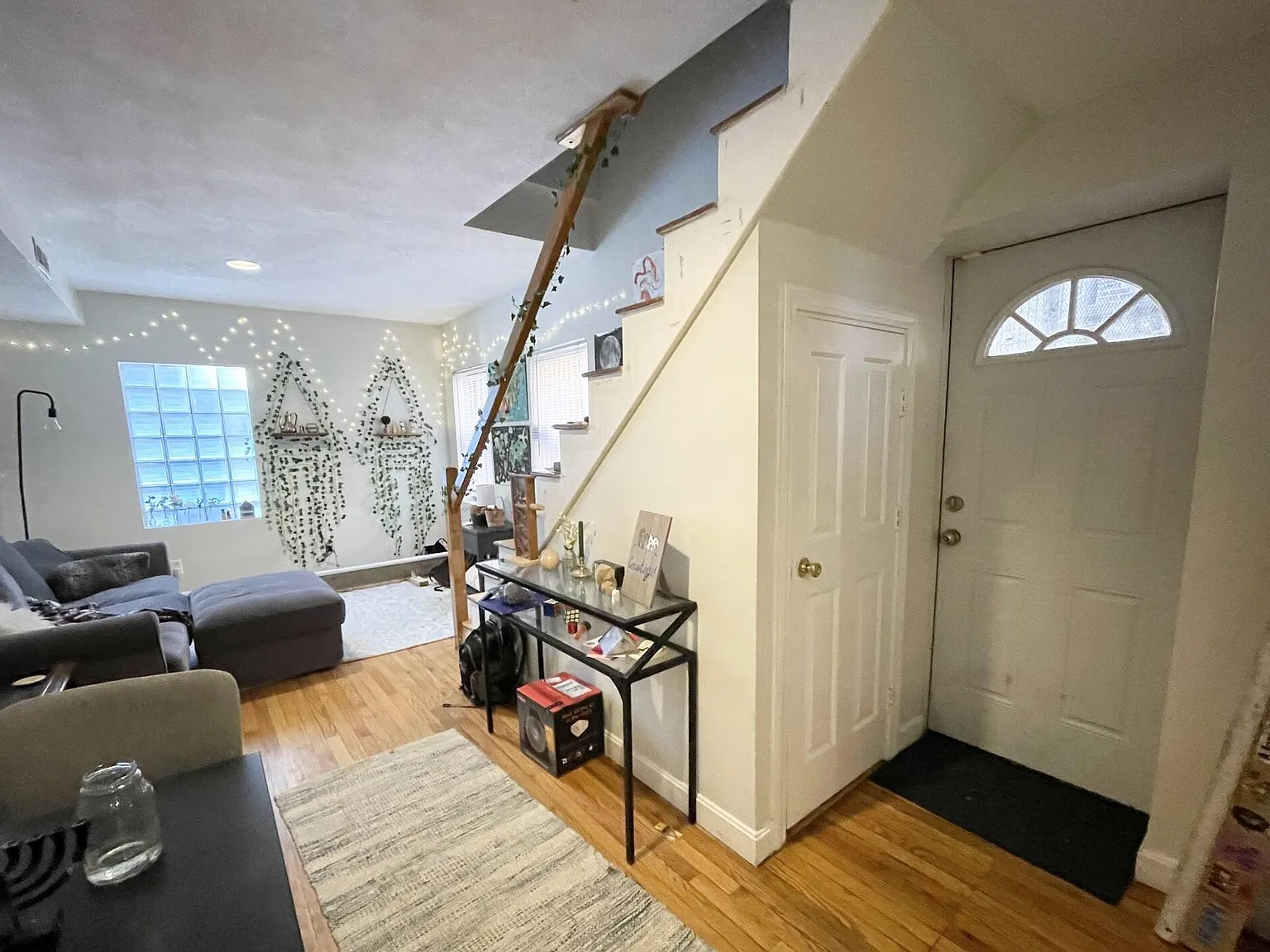 2 bed, 9999 sqft, $3,850 — Photo 3