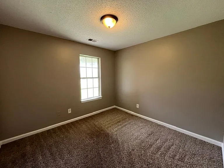 7210 Santa Fe Loop — Photo 6