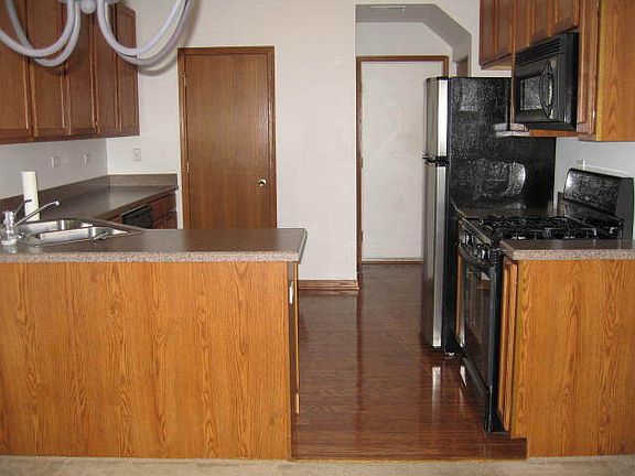 5th image of 468 Brookside Dr