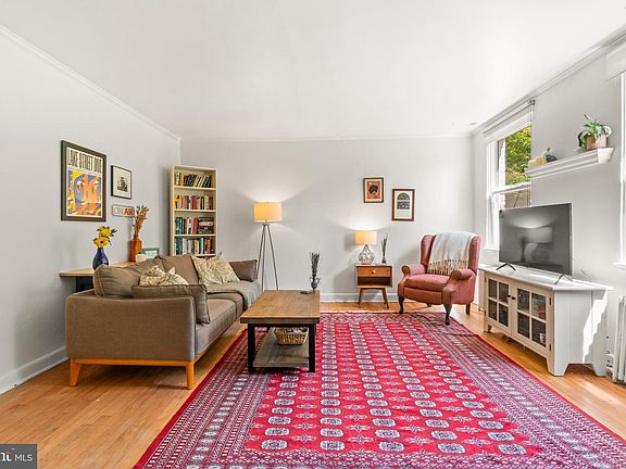 5th image of 5203 Falls Rd Unit 11