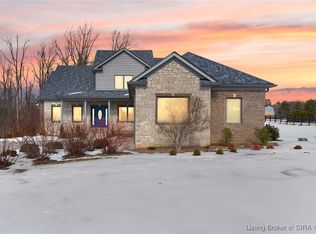 6702 Sunny Dr, Lanesville, IN 47136