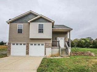 224 Calvey Ridge Ct, Robertsville, MO 63072