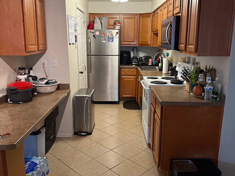 4220-22 W Mangold Ave — Photo 18