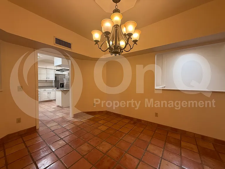 2000 E Campbell Ter — Photo 14