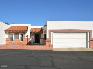 1038 S Horizonte Pl, Green Valley, AZ 85614