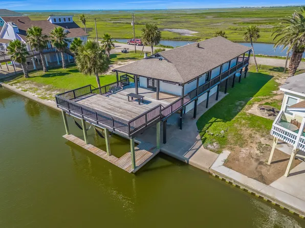 4907 Jolly Roger Rd, Jamaica Beach, TX 77554