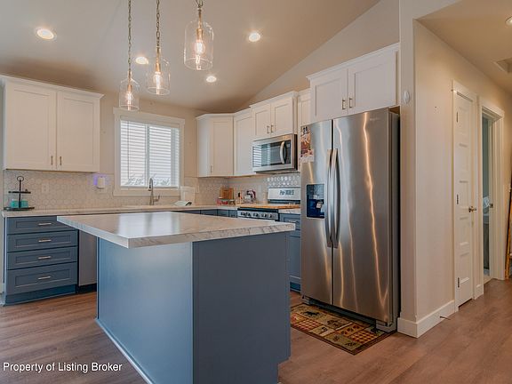 5th image of 2024 Yellowstone Cir