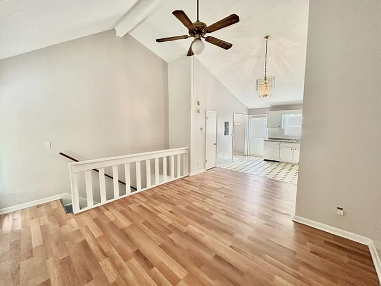 1422 Ascent Trl NW — Photo 2