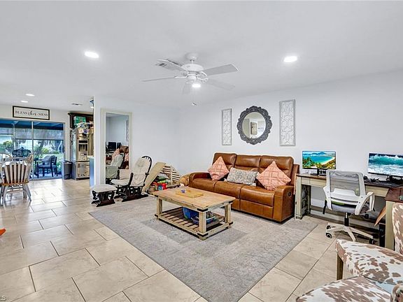3rd image of 171 Crown DR #10