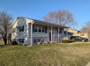 1312-1314 E Lincoln St, Mount Horeb, WI 53572