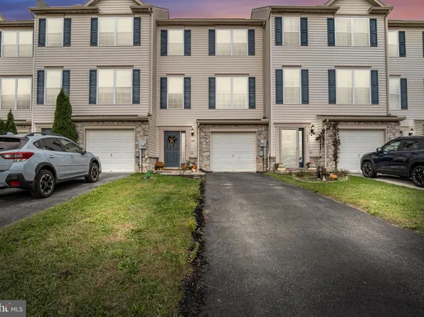 304 Mesa Ln, York, PA 17408