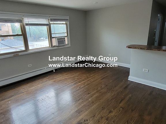 2nd image of 1735 W Bryn Mawr Ave #18