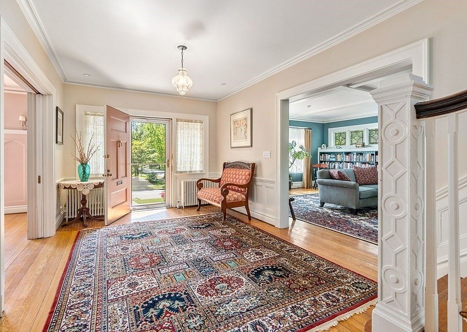 65 Beechmont St, Worcester, MA 01609 Zillow