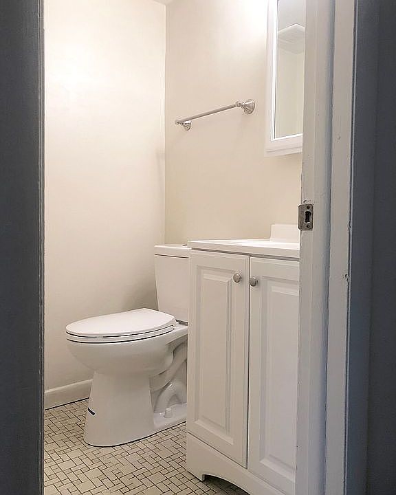 1st image of 421 Maryland Ave