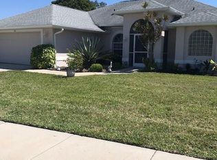 710 Charlemagne Blvd, Naples, FL 34112