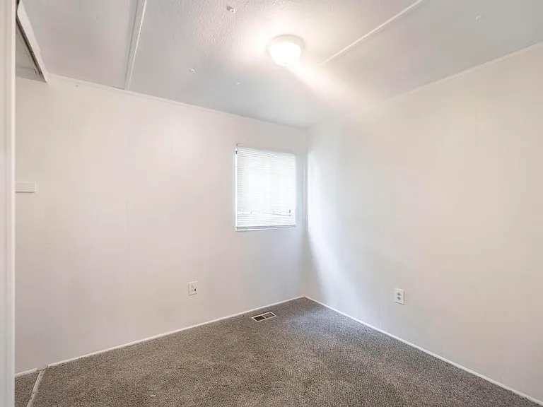 5741 Bloomfield Rd — Photo 10