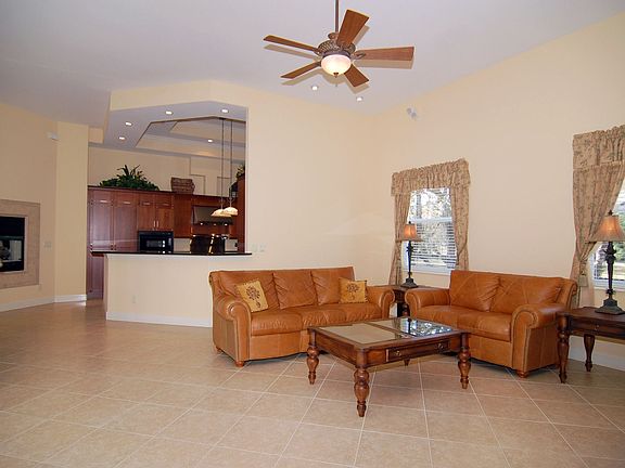 4th image of 4220 Tarpon Ave