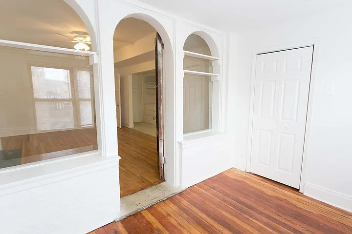5487-5491 S. Hyde Park Boulevard — Photo 17